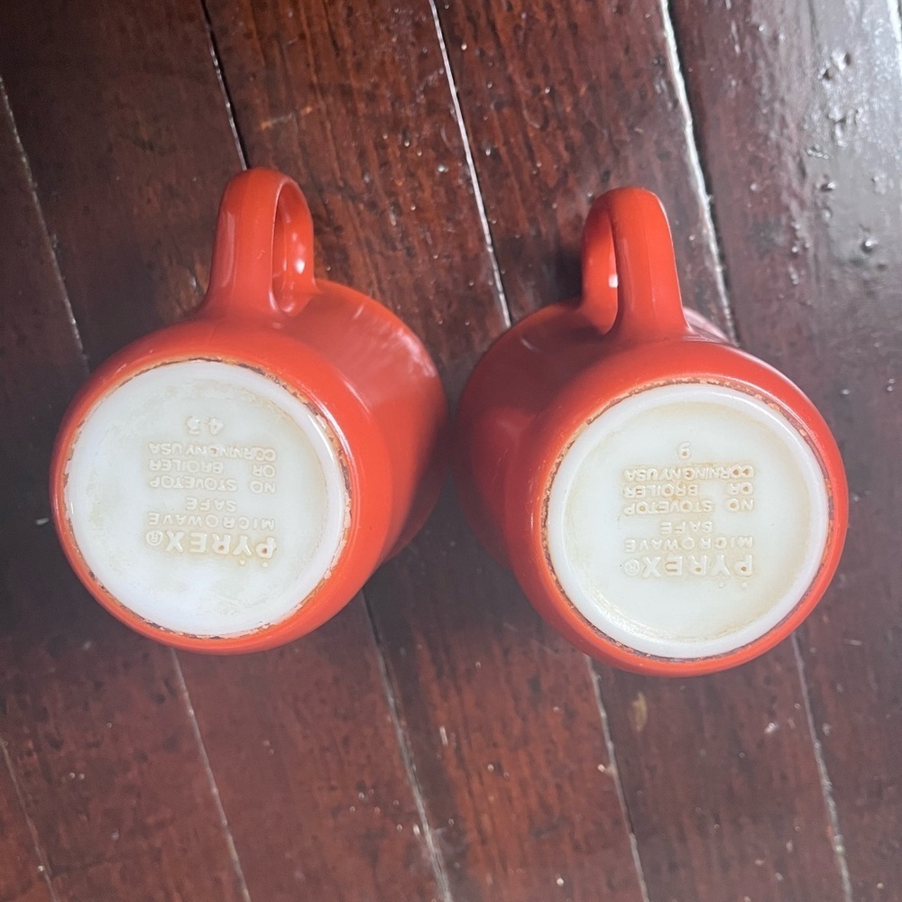 Pyrex Vintage Rust Red Mugs-Two - Picture 2 of 2